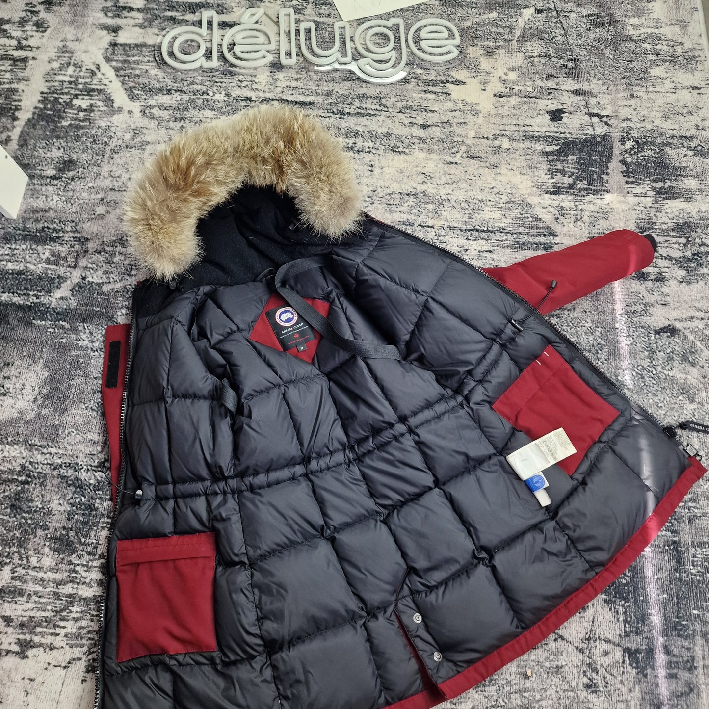 Interior lining view of Canada Goose Victoria Parka size Small showing inside pockets and quality construction, women's Niagara Grape burgundy luxury winter coat