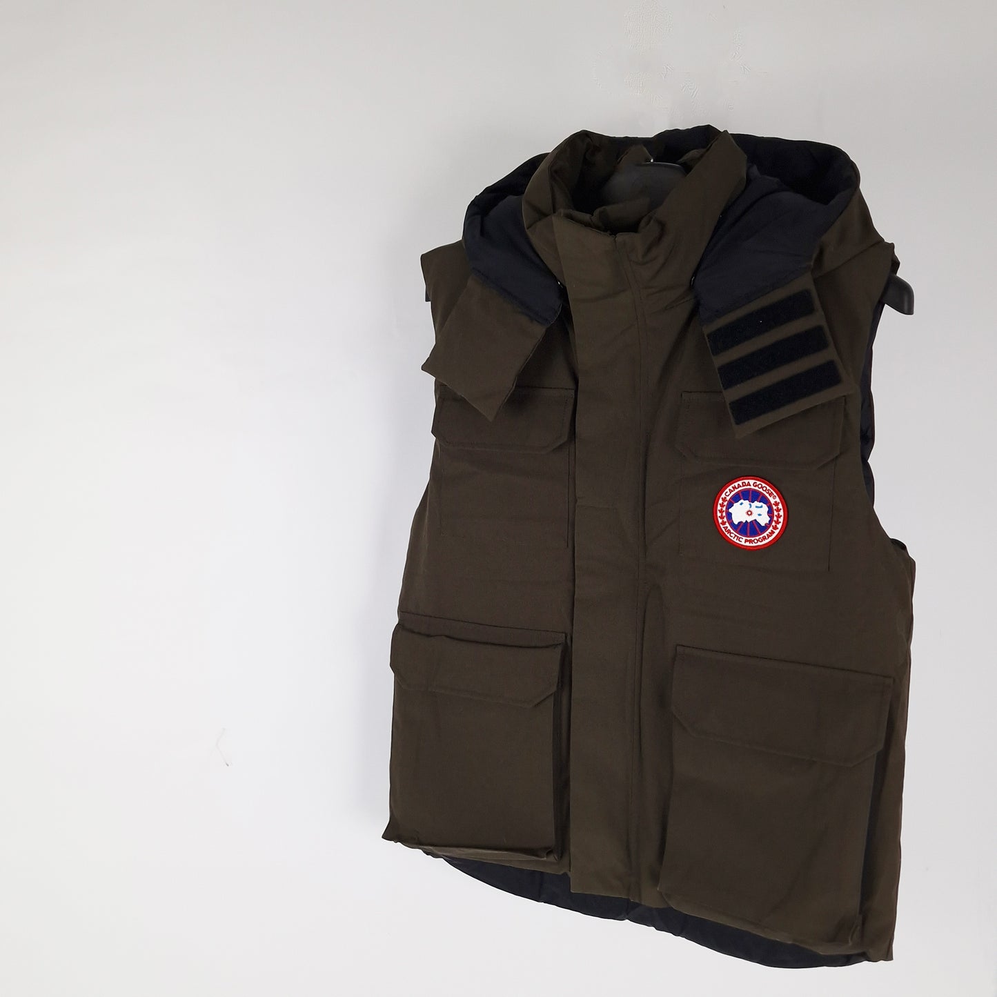 Canada Goose Hudson Vest Earth Green Men's Size Medium Professional Product Photo