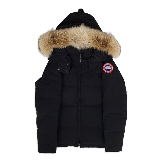 Front view of women's Canada Goose Chelsea Parka 3804LA size Medium in classic black with coyote fur-trimmed hood, displayed on white background
