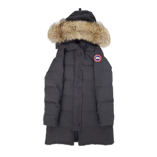 Front view of women's Canada Goose Mackenzie Parka Medium in Graphite grey with coyote fur-trimmed hood, similar fit to Shelburne Parka, displayed on white background