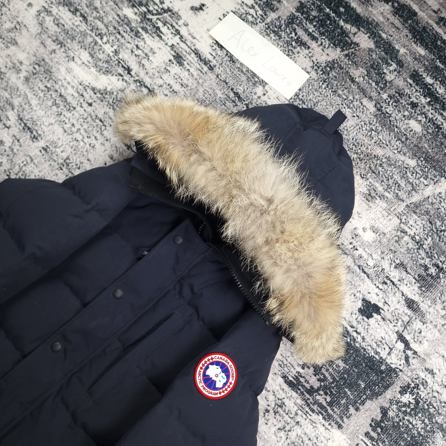 Canada Goose Carson Parka Navy Men's Size XL Side View Fur and Badge